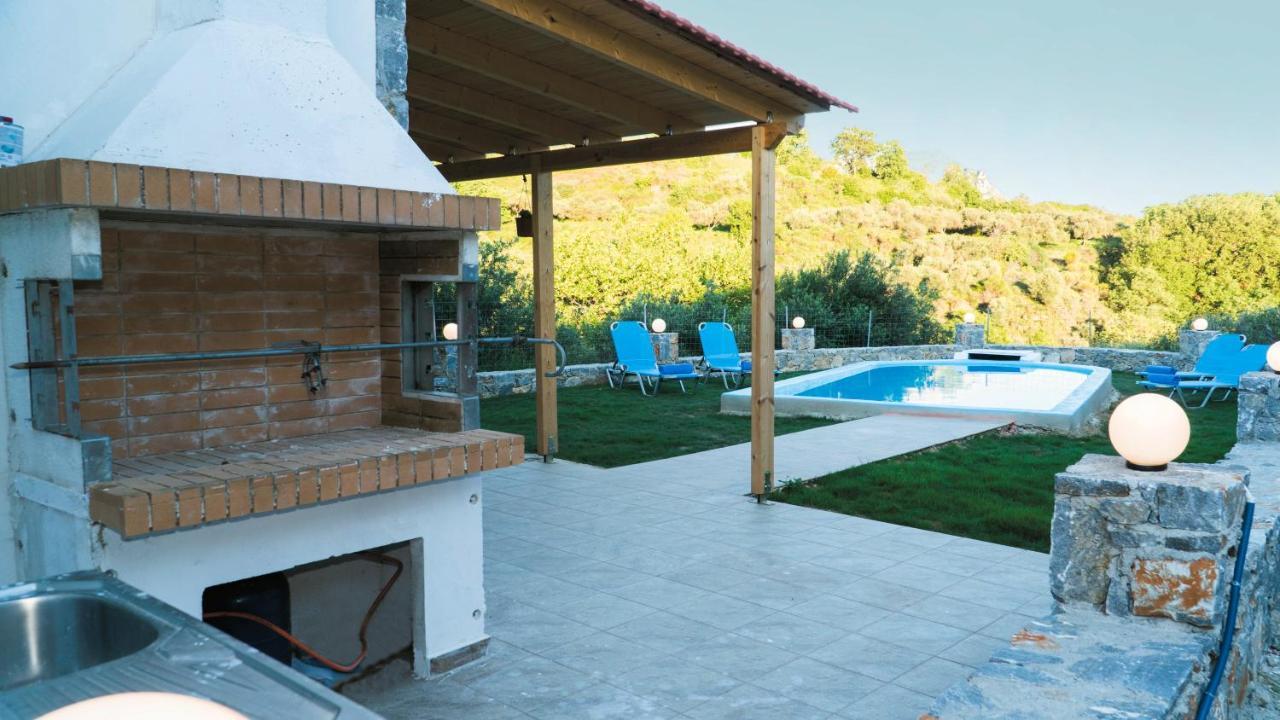 Villa Elia Lambiní Eksteriør billede