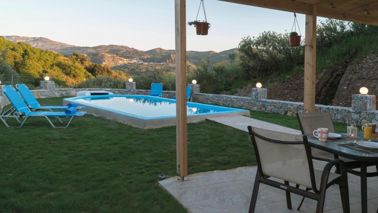 Villa Elia Lambiní Eksteriør billede