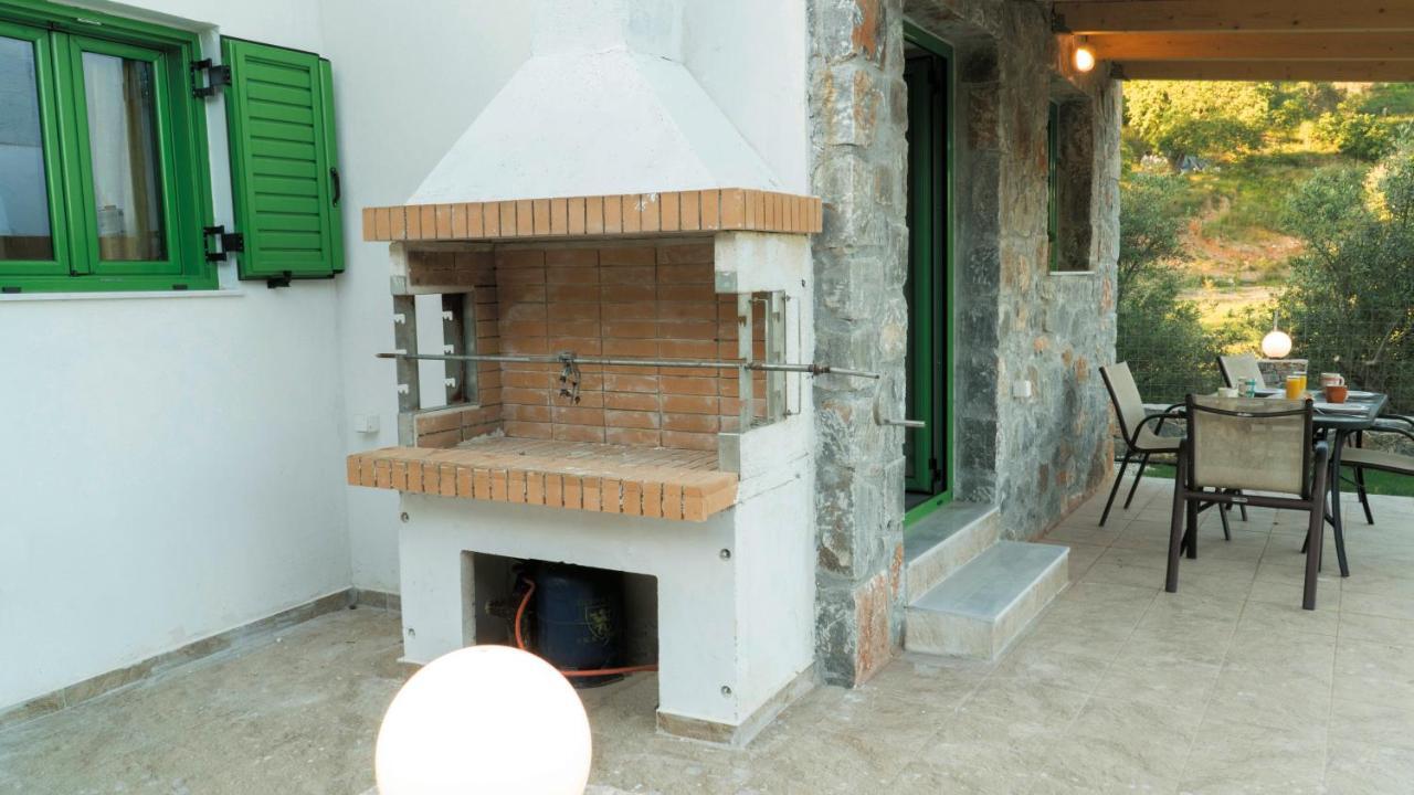 Villa Elia Lambiní Eksteriør billede