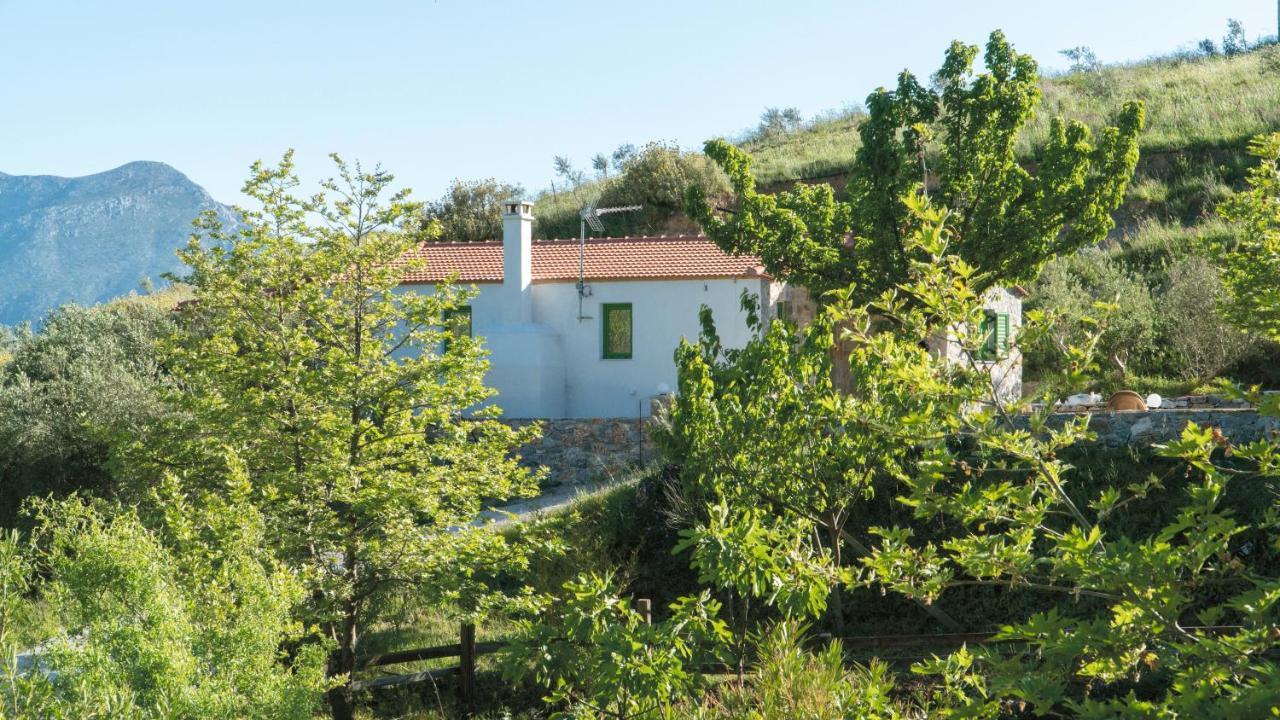 Villa Elia Lambiní Eksteriør billede