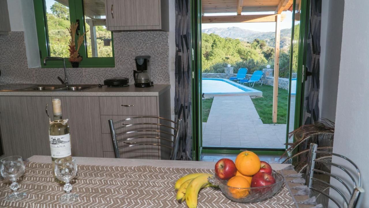 Villa Elia Lambiní Eksteriør billede