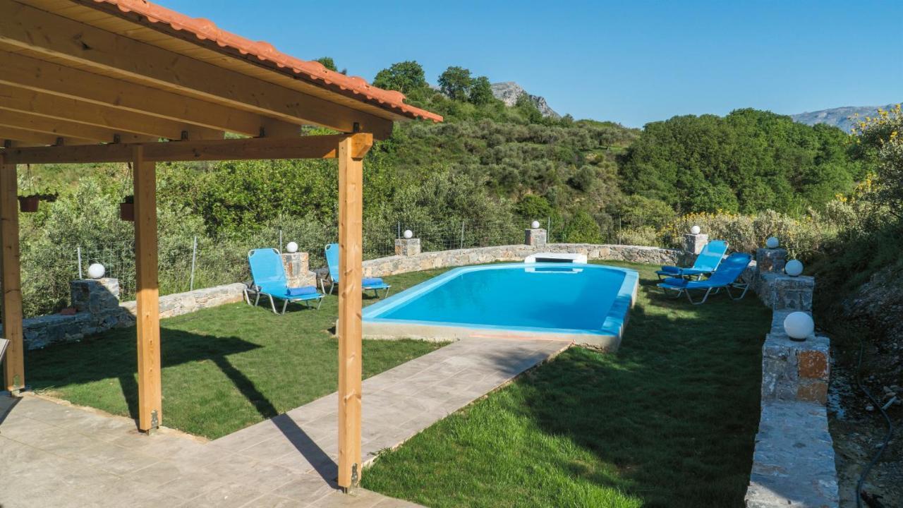 Villa Elia Lambiní Eksteriør billede